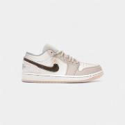 Kengät Nike  Jordan 1 Low  (Women's)  38