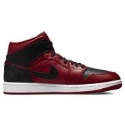 Kengät Nike  Air Jordan 1 Mid Reverse Bred 2021  42 1/2