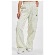 Jogging housut / Ulkoiluvaattee Nike  FN7696020  EU L