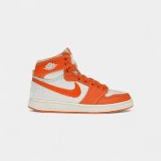 Kengät Nike  Jordan 1 Retro AJKO Rush Orange  42