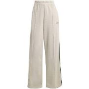 Jogging housut / Ulkoiluvaattee adidas  W Cp Pt  EU M