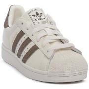 Kengät adidas  Superstar  40