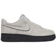 Kengät Nike  Air Force 1 `07  42