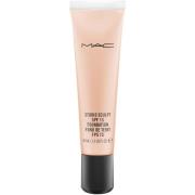MAC Cosmetics Studio Sculpt Spf 15 Foundation  Nw20
