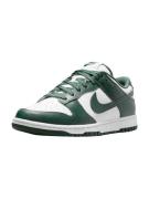 Nike Sportswear Matalavartiset tennarit 'DUNK LOW RETRO'  vihreä / val...