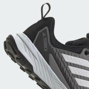 ADIDAS TERREX Ulkoilukengät 'Tracefinder Trail'  harmaa / musta / valk...