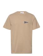 Flag T-Shirt Beige Les Deux