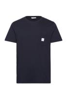 Square Pocket T-Shirt Navy Makia