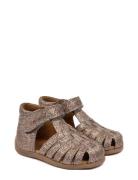 Starters? Velcro Braid Sandal Brown Pom Pom