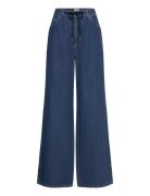 Nanny Blue Baum Und Pferdgarten