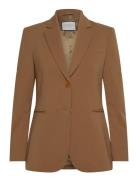 Brette Brown Andiata