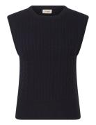 Ria Vest Black Jumperfabriken