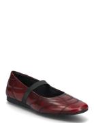 Hillary Red VAGABOND