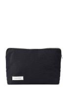Celia Toiletry Bag - Seersucker Black STUDIO FEDER