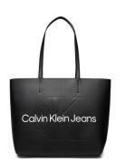 Shopper29 Black Calvin Klein