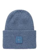 Black Woman Hat Blue Replay