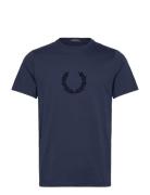 Textr Laurel Wreath Tee Tops T-shirts Short-sleeved Navy Fred Perry