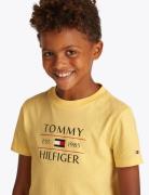 Tommy Flag Hilfiger Reg Tee Ss Tops T-shirts Short-sleeved Yellow Tomm...