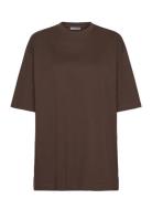 Over D T-Shirt Tops T-shirts & Tops Short-sleeved Brown Weekday