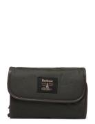 Barbour Wax Hanging Washbag Toilettilaukut Khaki Green Barbour
