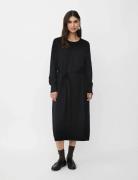 Manisuta Polvipituinen Mekko Black Masai