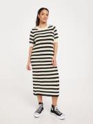 Selected Femme - Neulemekot - Birch Black - Slfalby Ss Long Knit Dress...