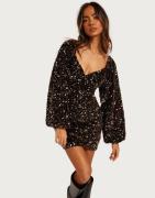 Nelly - Ruskea - Volume Sequin Dress