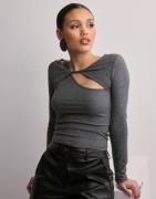 Nelly - Harmaa - Lovely Twisted Top