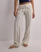 Nelly - Ruutu/Raita - Low Waist Linen Striped Pants