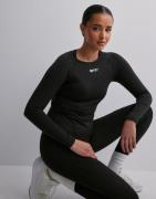 Aim'n - Musta - Soft Basic Long Sleeve