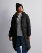 Pieces - Musta - Pcbee New Long Puffer Jacket Noos B