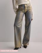 Nelly - Kulta - Loose Golden Jeans