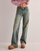 Nelly - Sininen - Low Waist Loose Jeans