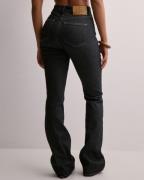 Calvin Klein Jeans - Musta - Skinny Bootcut