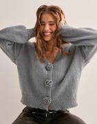 Pieces - Harmaa - Pcfatima Ls Knit Cardigan D2D Fsy B