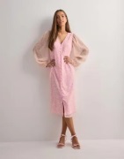 Vero Moda - Vaaleanpunainen - Vmsmilla Ls V-Neck Calf Dress Wvn G
