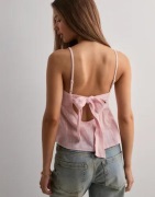 Nelly - Vaaleanpunainen - Flowy Bow Top