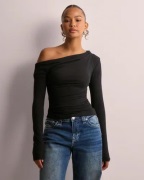 Nelly - Musta - Luxurious Ultra Soft Shoulder Top