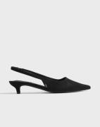 Nelly - Musta - Kitten Heel Slingback