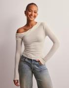 Nelly - Valkoinen - Luxurious Ultra Soft Shoulder Top