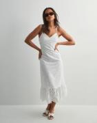 Pieces - Valkoinen - Pcvilde Strap Dress Wvn Noos