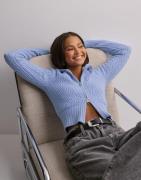 Nelly - Sininen - Tight Zip Cable Knit Cardigan