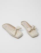 Nelly - Valkoinen - Slip In Bow Sandal