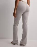 Nelly - Harmaa - Low Waist Cozy Pants
