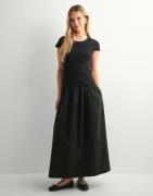 Neo Noir - Musta - Tuscany Dress