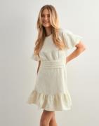Neo Noir - Valkoinen - Sulli Jacquard Dress