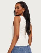 Nelly - Valkoinen - Cut Out Knot Top