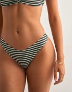 Nelly - Musta - Bouquet Bikini Panty