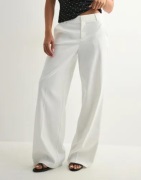 Gina Tricot - Valkoinen - Wide leg suit trousers