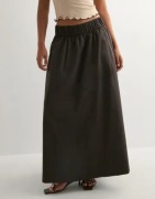 Neo Noir - Ruskea - Yara Long Poplin Skirt